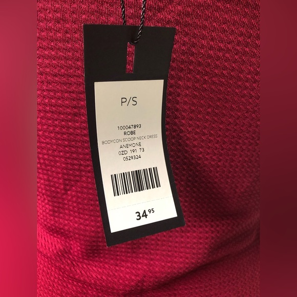 NWT Dynamite Raspberry Body Con Scoop Neck Dress, Size Small - Picture 4 of 6